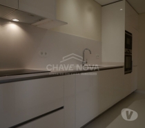 Apartamentos a venda Porto - Fotos para Porto-T3 Reconstruído, com 3 Frentes na Boavista (SD 02673)